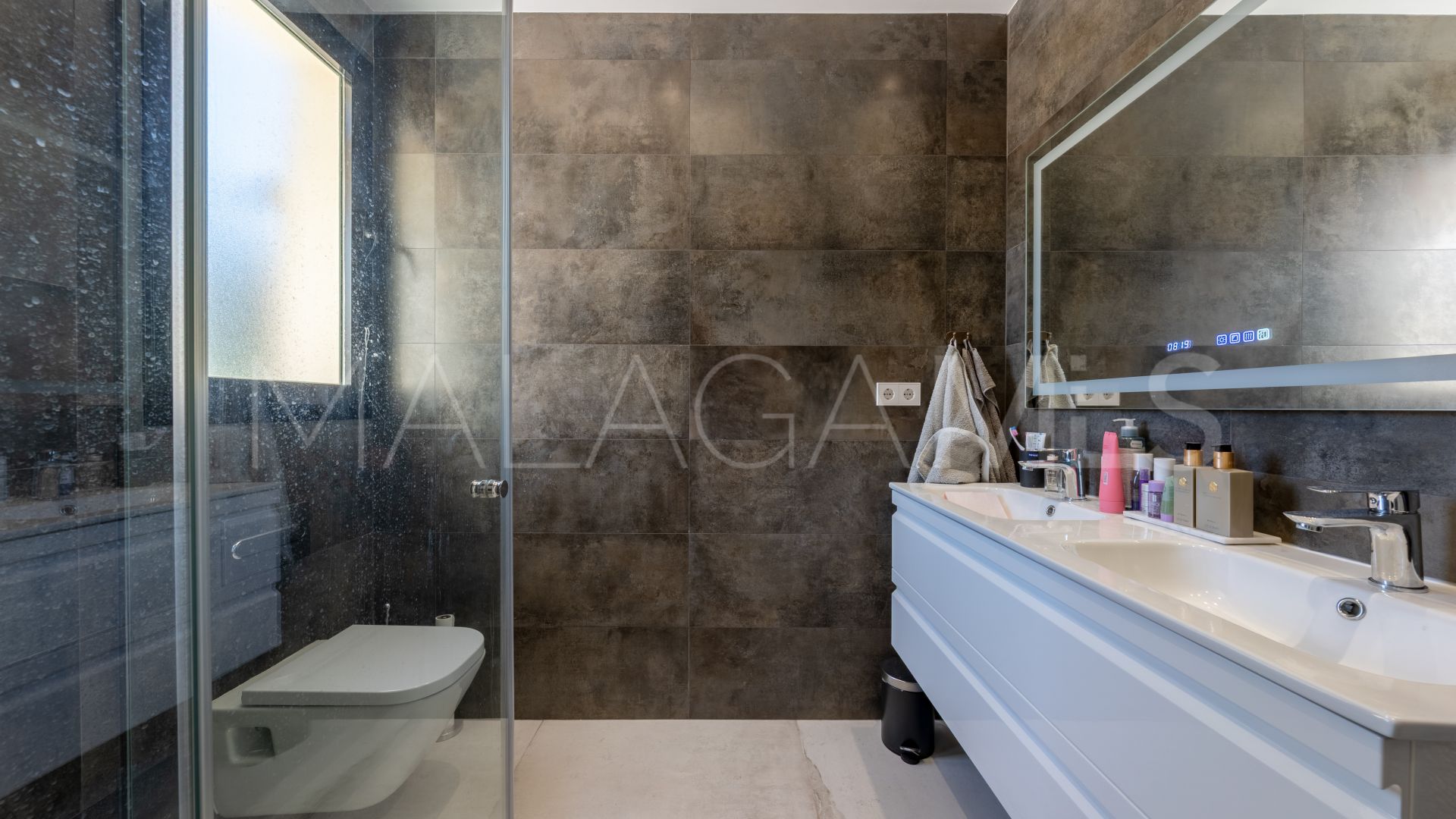 Duplex penthouse for sale in Fuente Aloha