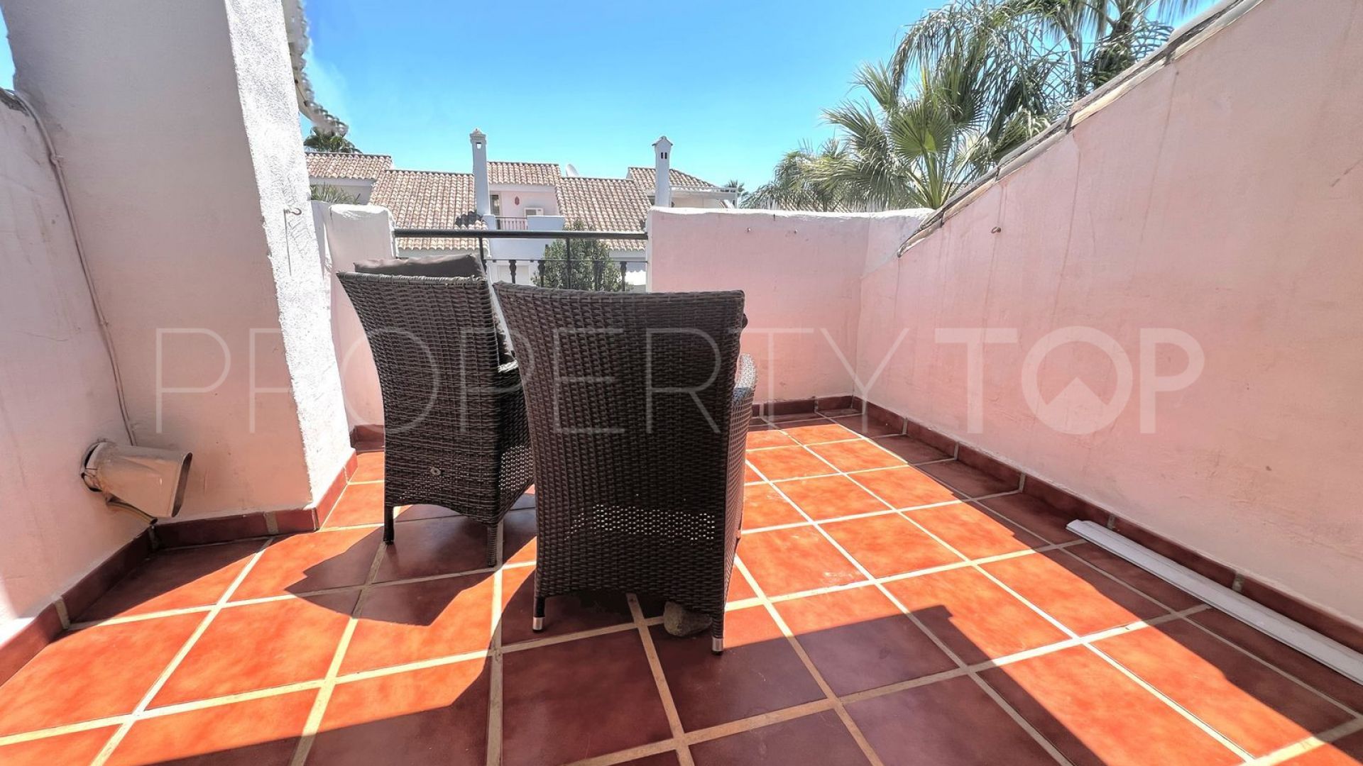 For sale Nueva Andalucia town house