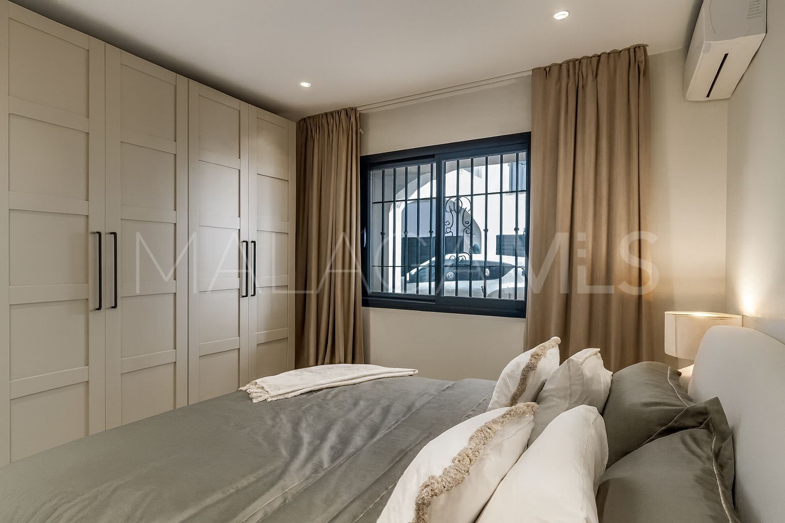 Buy apartamento in Los Almendros de 3 bedrooms
