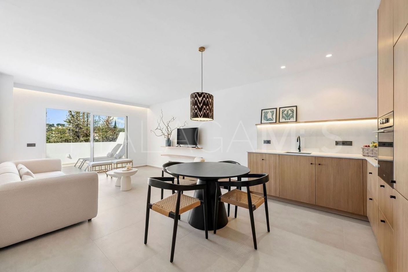 Zweistöckiges penthouse for sale in Aloha Gardens