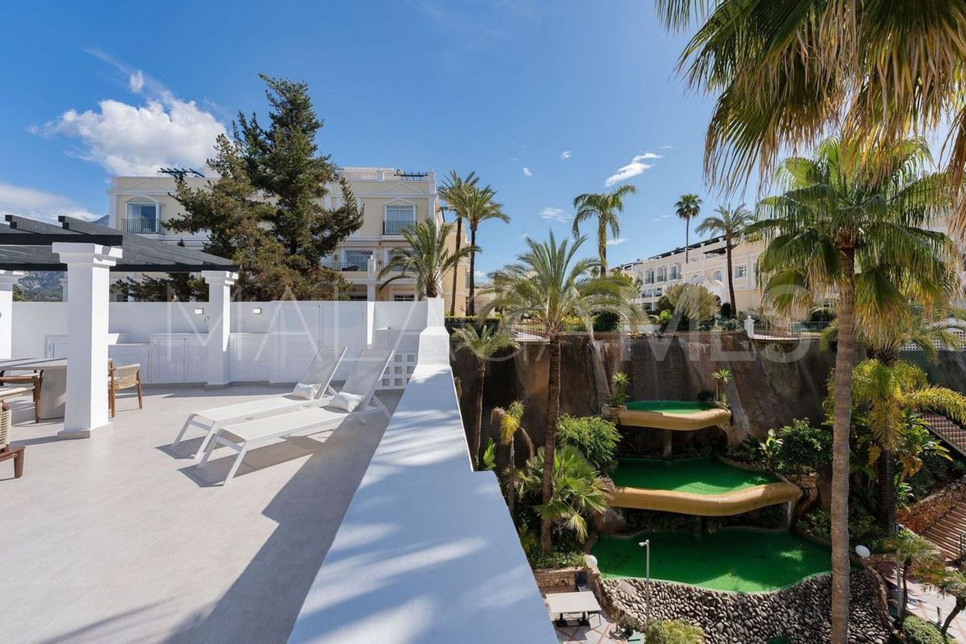 Zweistöckiges penthouse for sale in Aloha Gardens