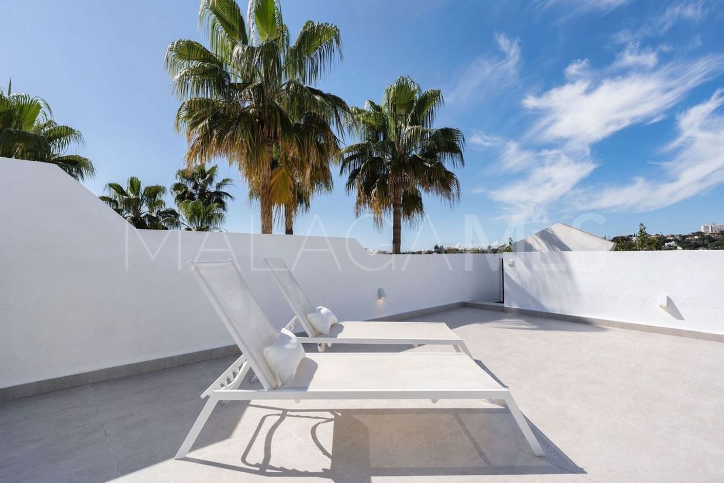 Zweistöckiges penthouse for sale in Aloha Gardens