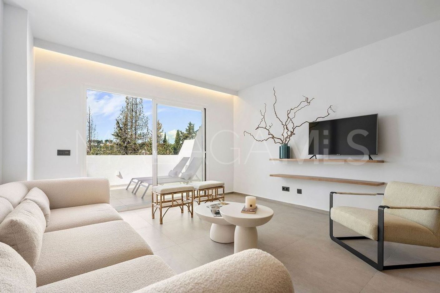 Zweistöckiges penthouse for sale in Aloha Gardens