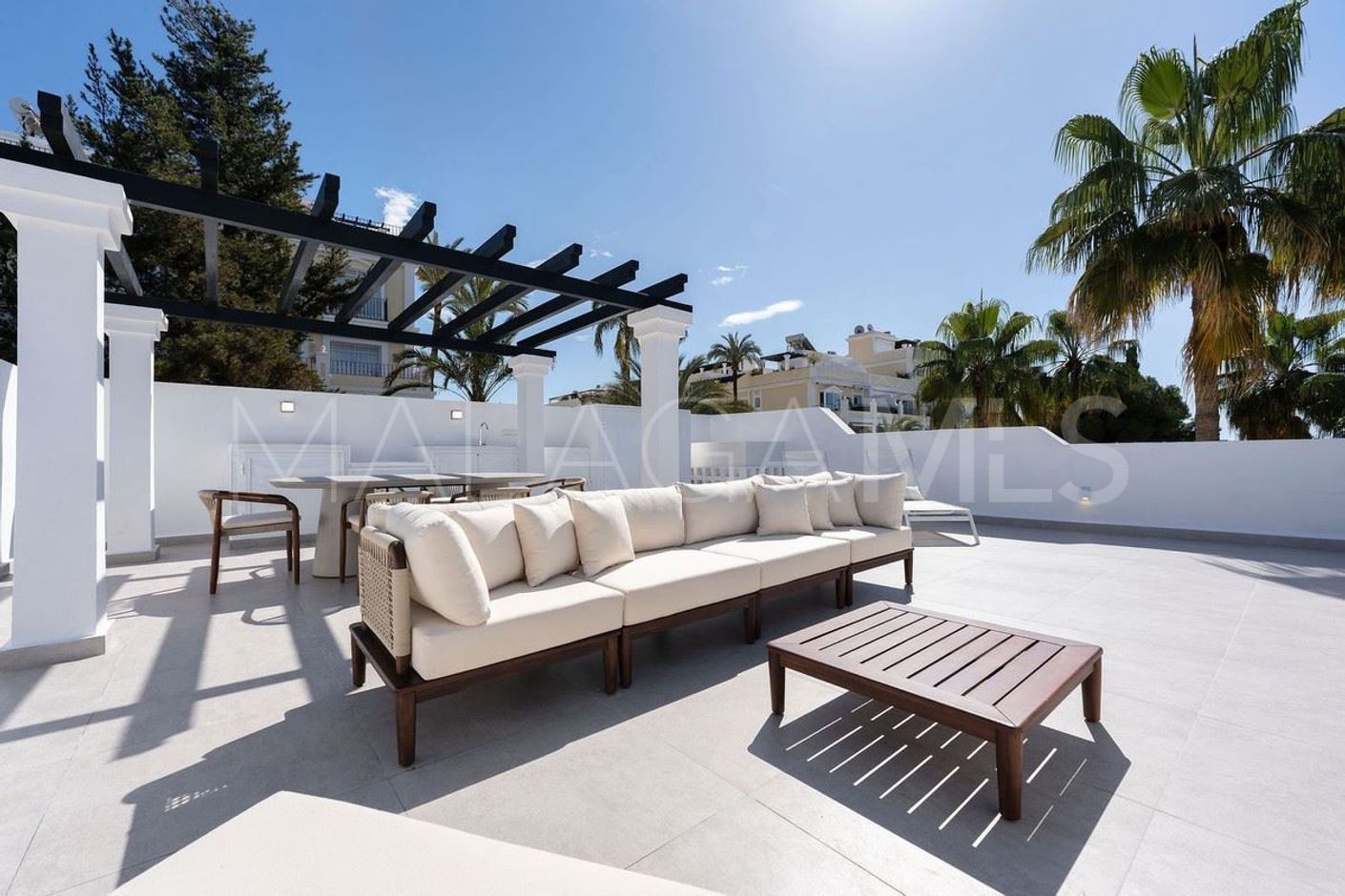 Zweistöckiges penthouse for sale in Aloha Gardens