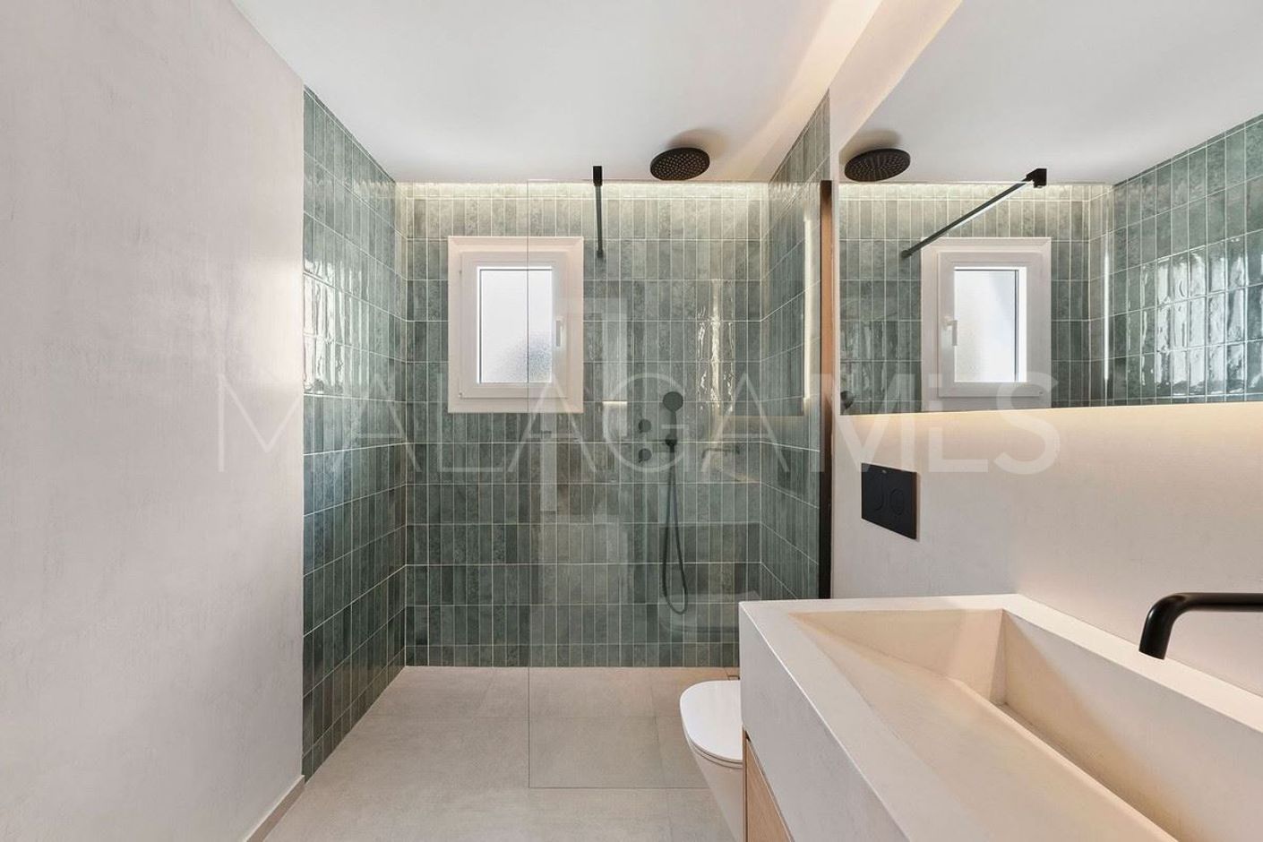 Zweistöckiges penthouse for sale in Aloha Gardens