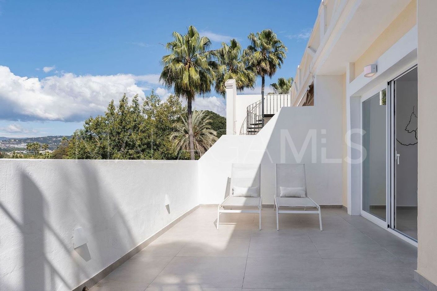 Zweistöckiges penthouse for sale in Aloha Gardens