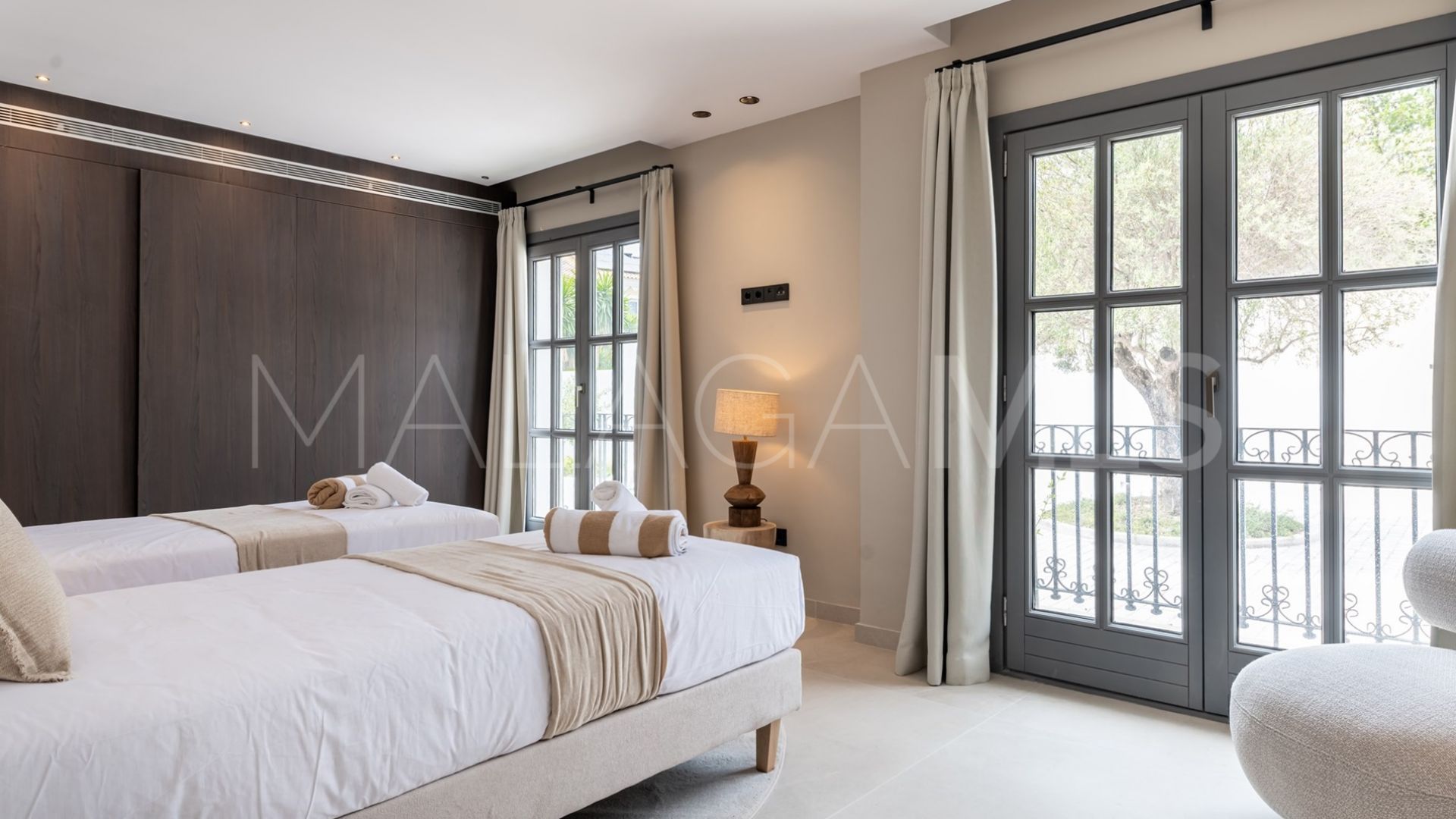 Villa for sale in Atalaya Golf