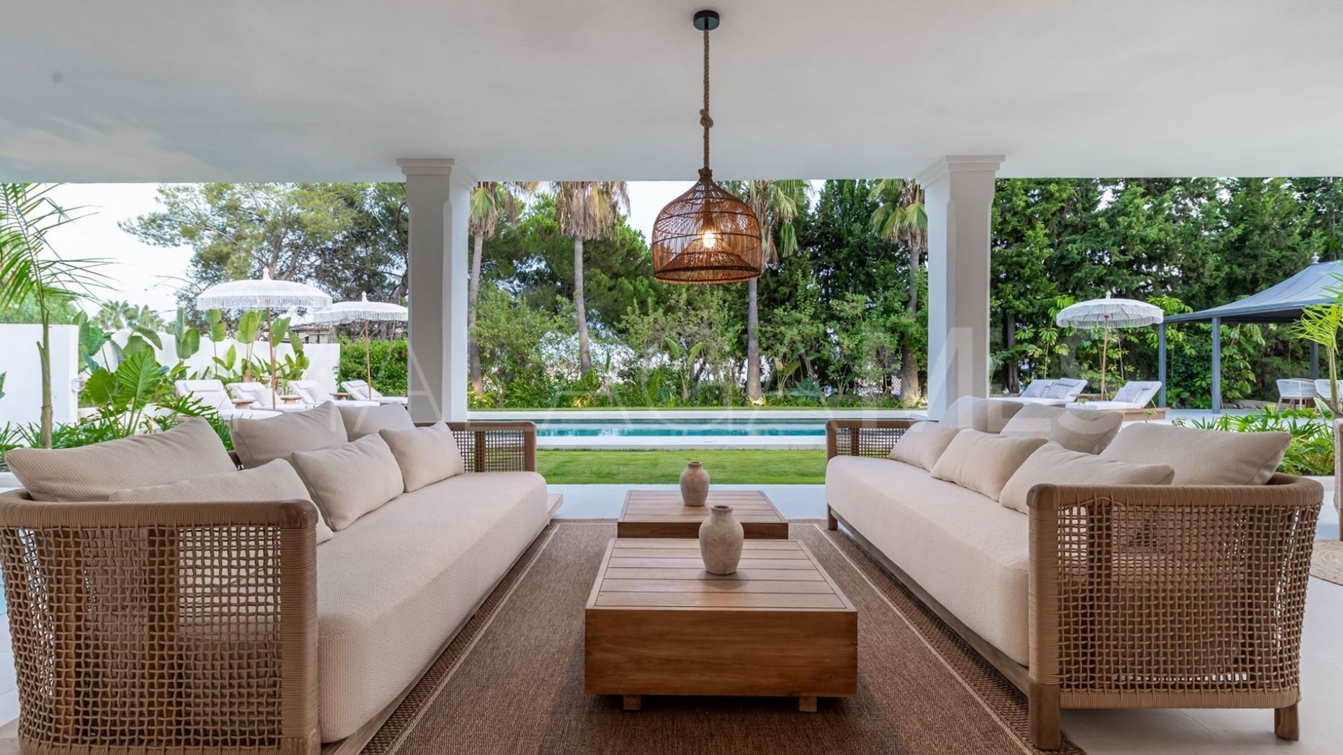 Villa for sale in Atalaya Golf