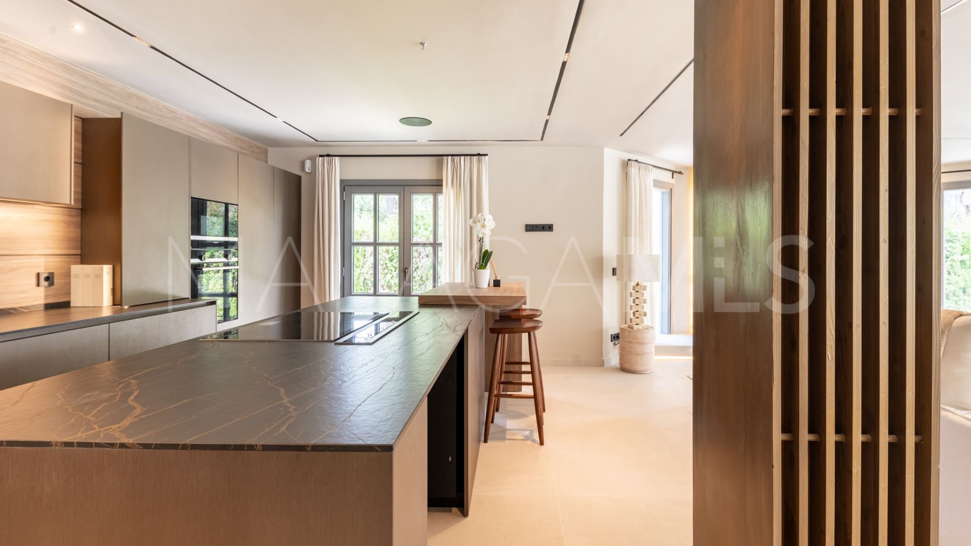 Villa for sale in Atalaya Golf