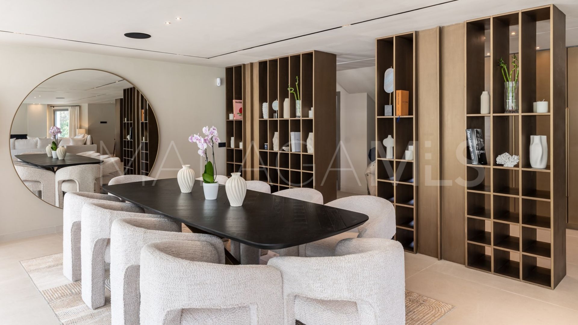 Villa for sale in Atalaya Golf