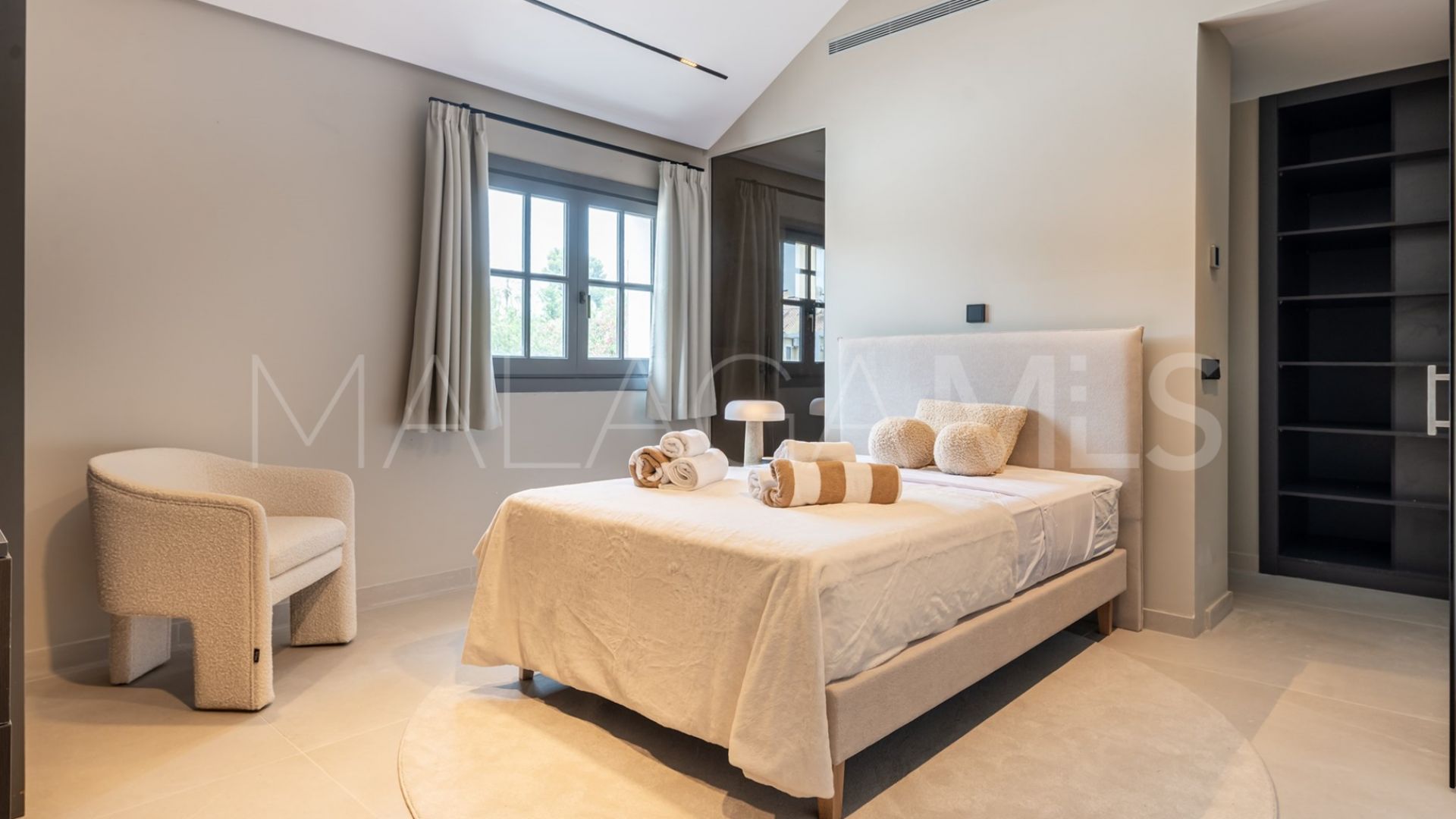 Villa for sale in Atalaya Golf