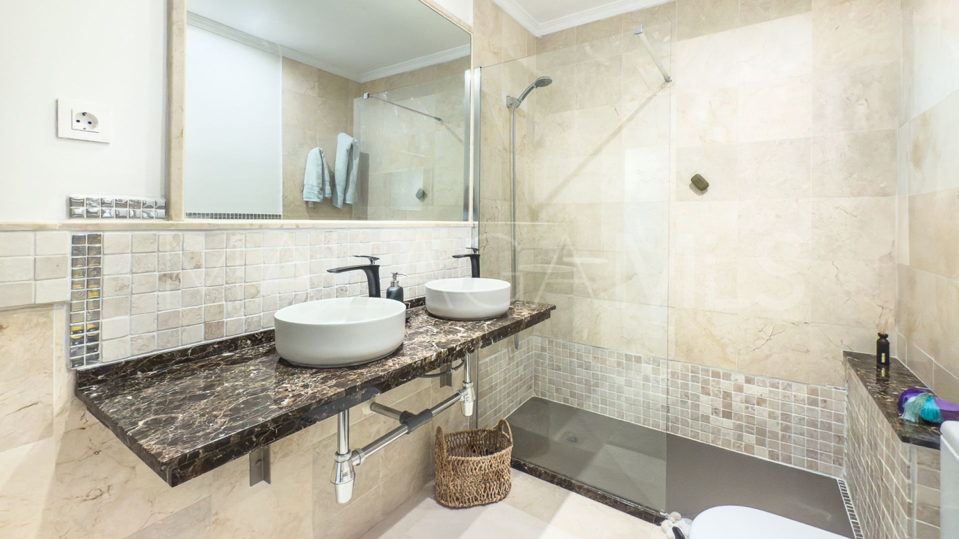 Wohnung for sale in River Garden