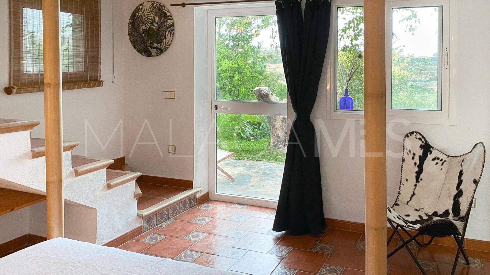 Villa for sale in Benahavis