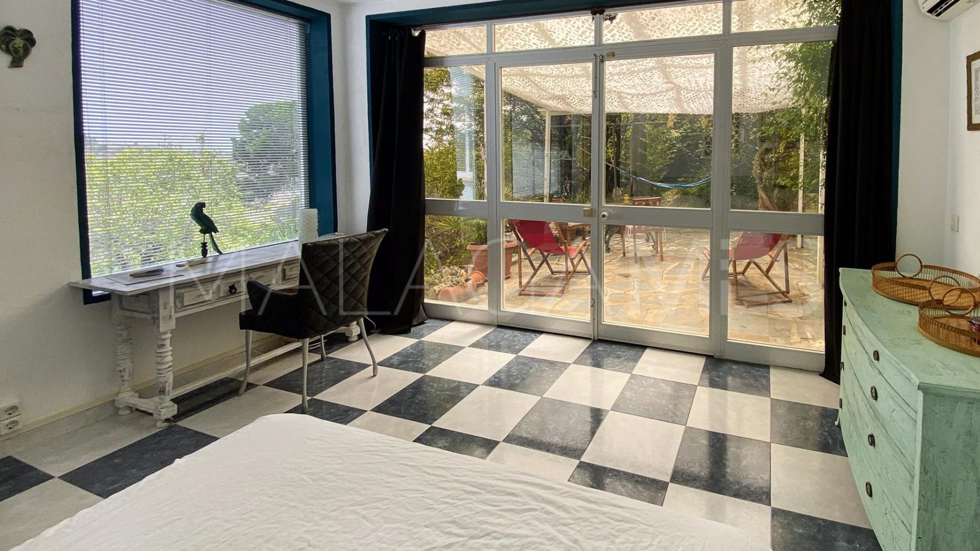 Villa for sale in Benahavis