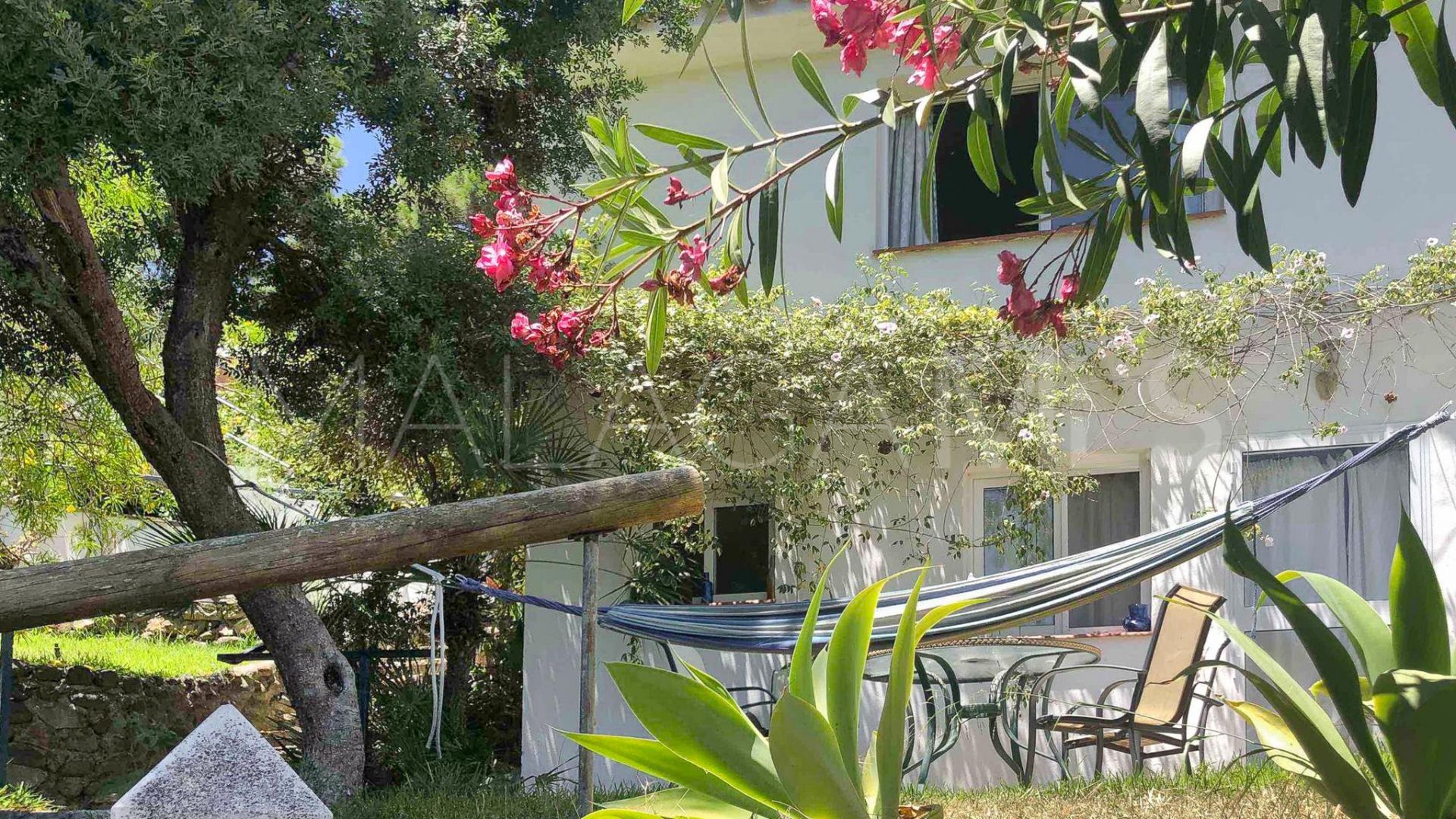 Villa for sale in Benahavis