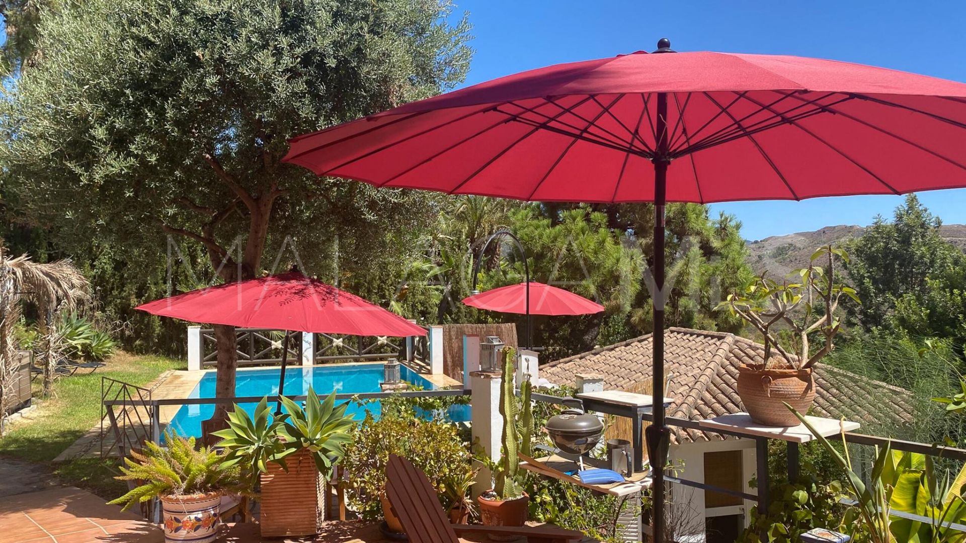 Villa for sale in Benahavis