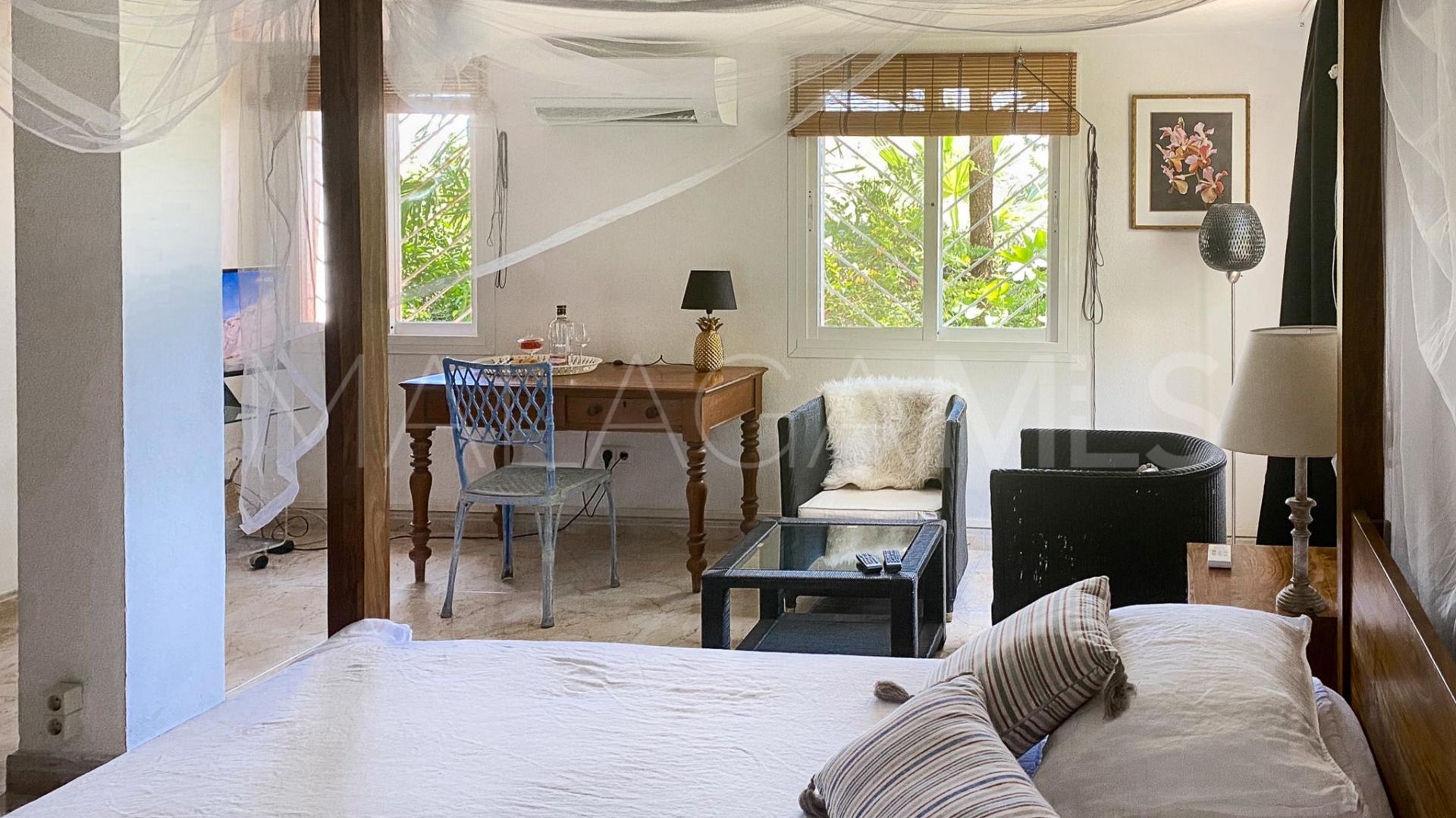 Villa for sale in Benahavis