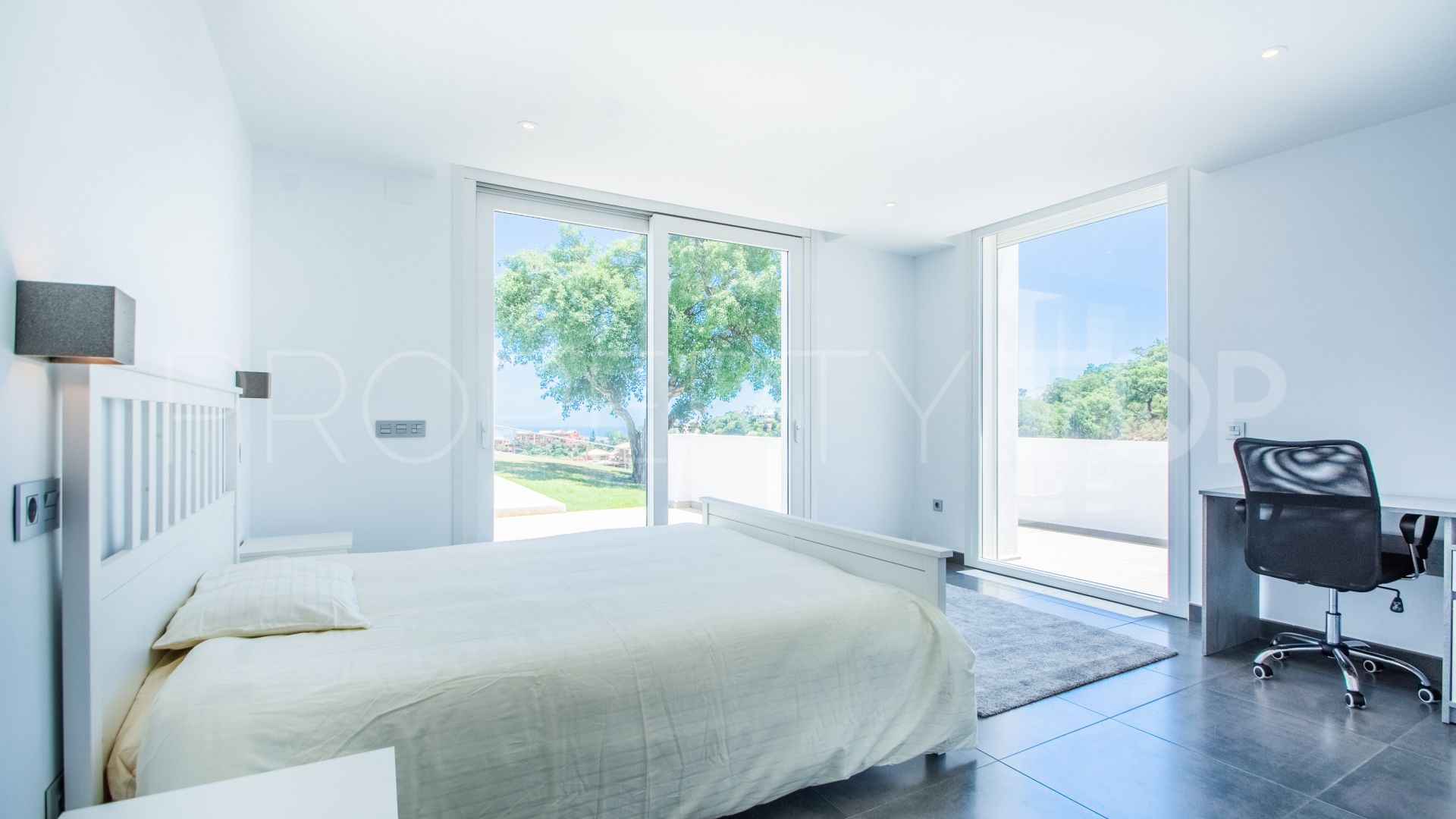 Comprar villa con 7 dormitorios en La Mairena
