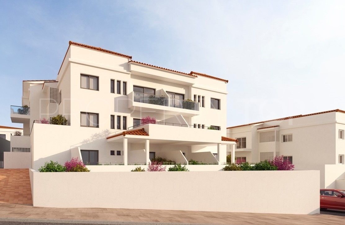 Apartamento planta baja de 3 dormitorios en venta en Fuengirola