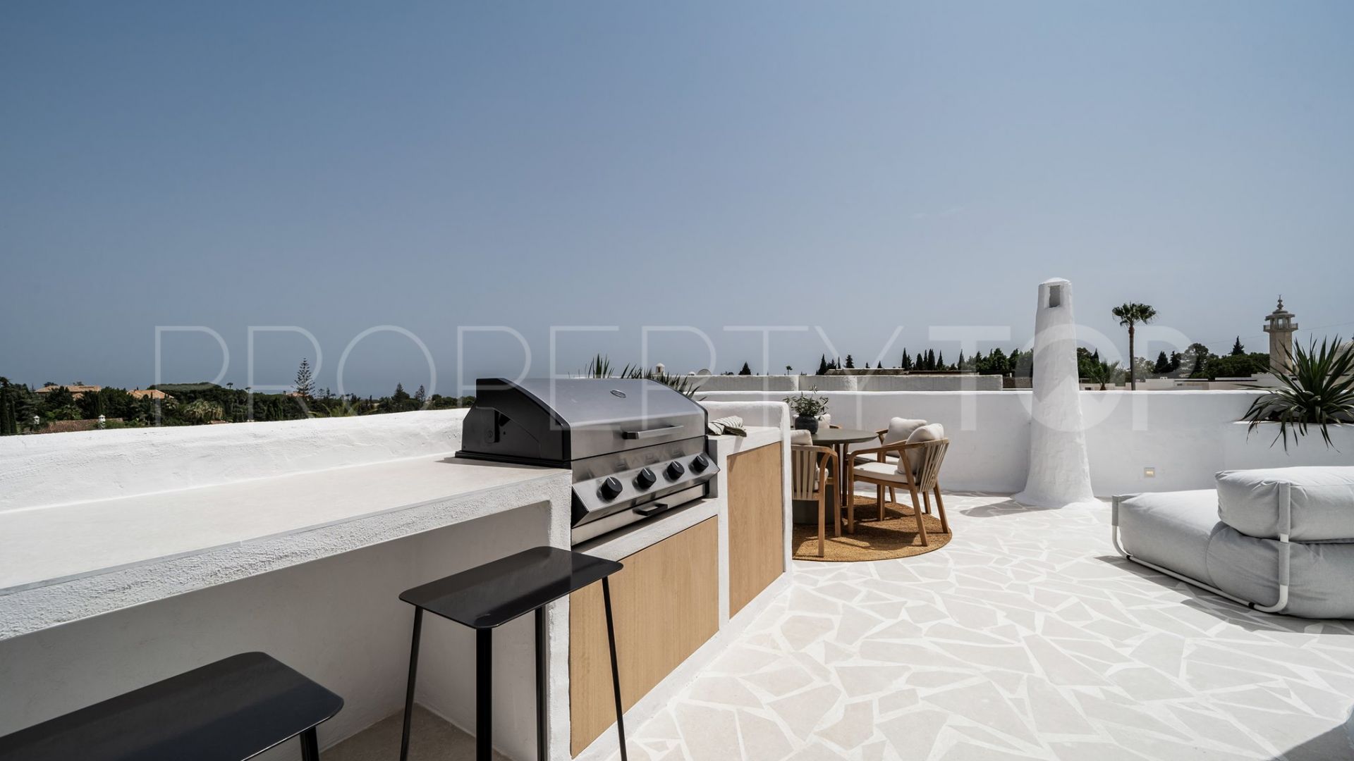 2 bedrooms duplex penthouse for sale in Marbella Golden Mile