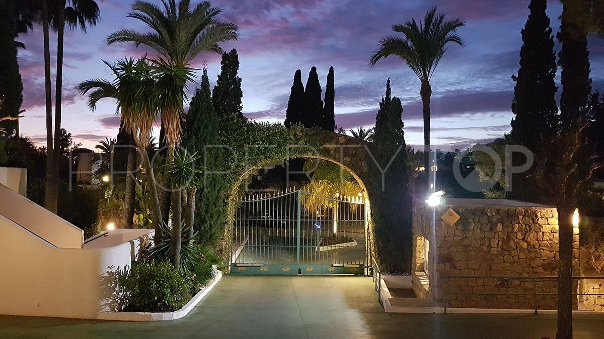Atico duplex en venta en Las Lomas del Marbella Club