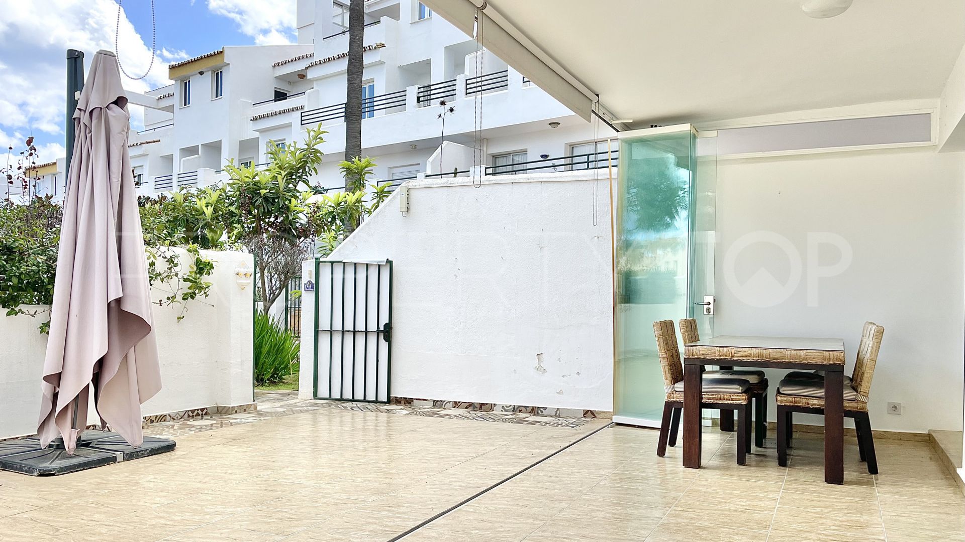 Comprar apartamento planta baja con 2 dormitorios en Mijas Costa