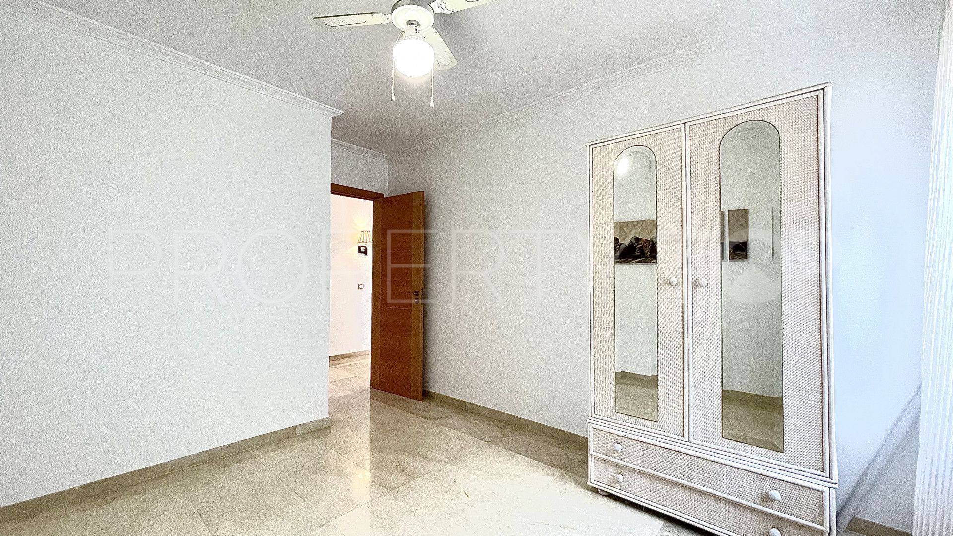 Comprar apartamento planta baja con 2 dormitorios en Mijas Costa