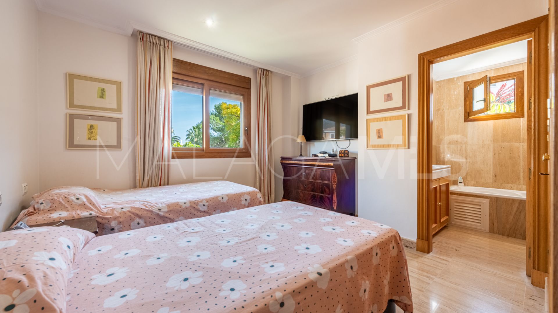 Buy 3 bedrooms apartment in La Quinta del Virrey