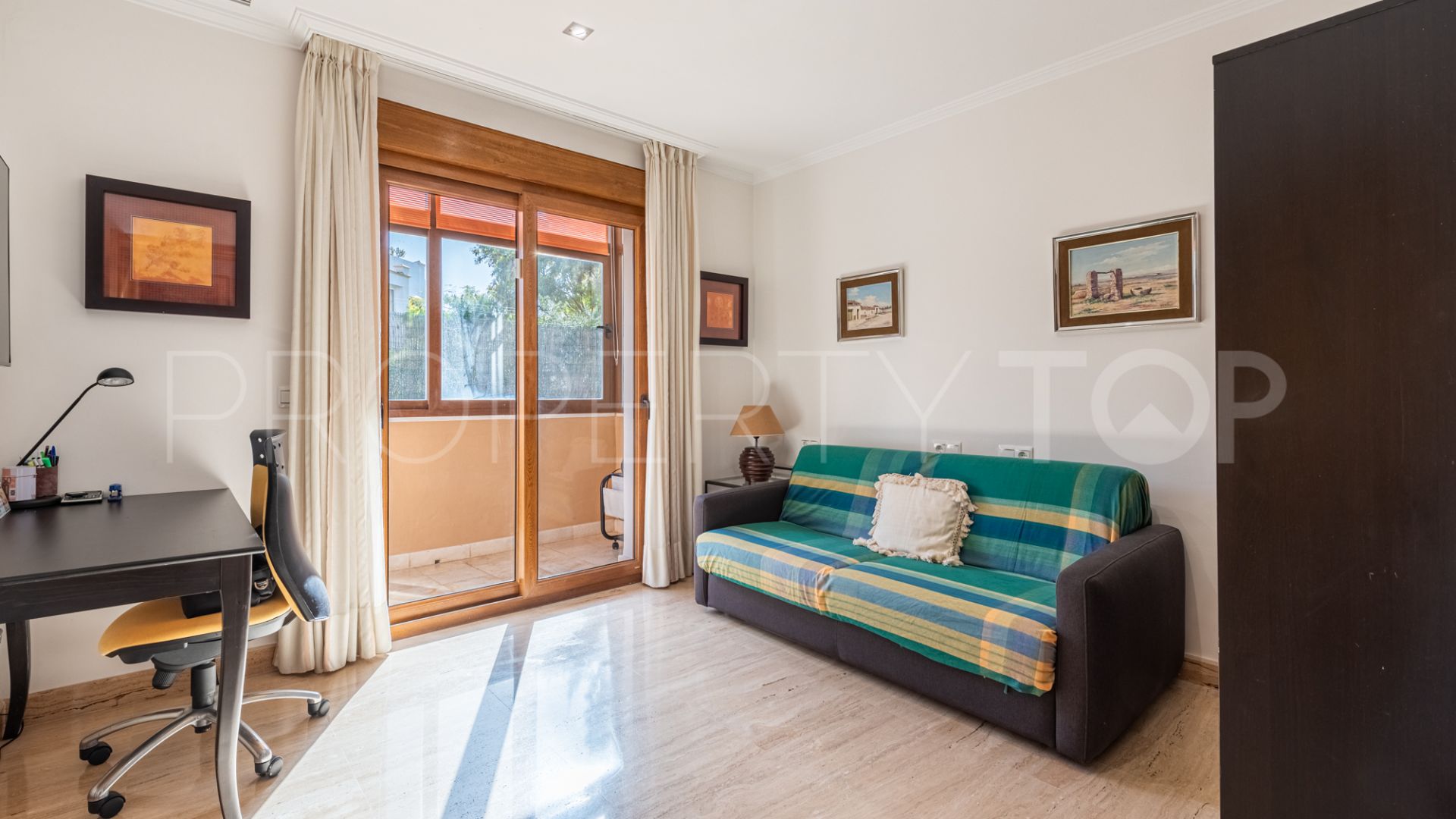 Buy 3 bedrooms apartment in La Quinta del Virrey