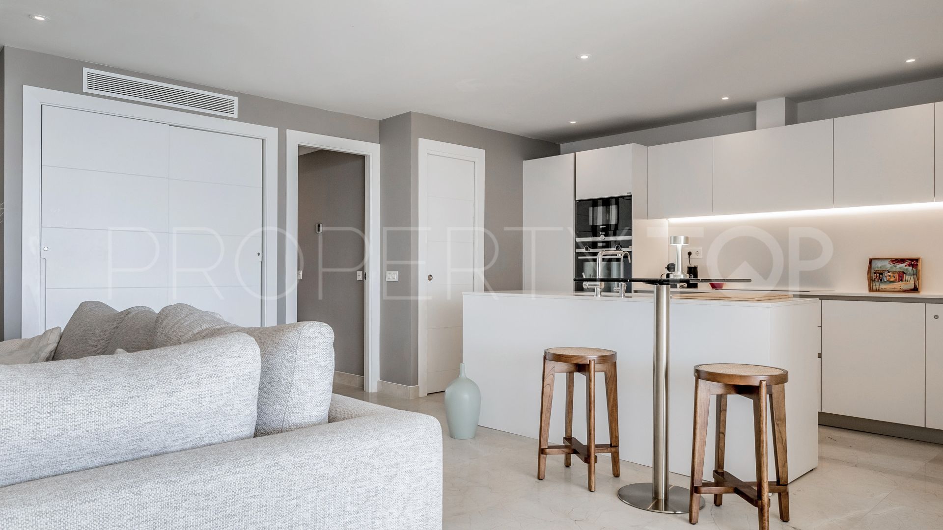Comprar apartamento de 2 dormitorios en Nueva Andalucia