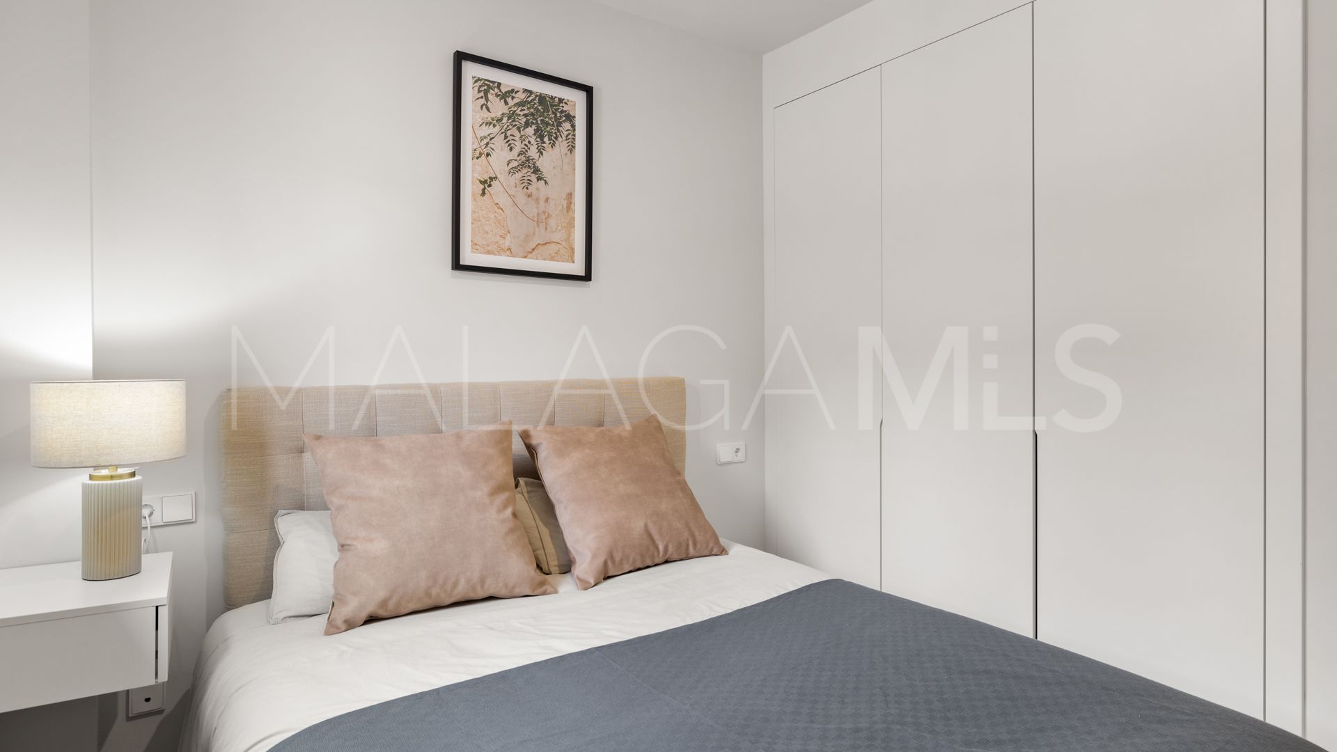 Buy apartamento in Estepona Centro with 2 bedrooms