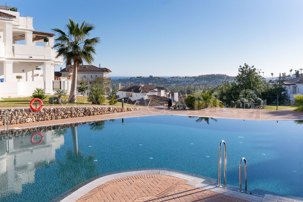 Nueva Andalucia, apartamento for sale with 2 bedrooms