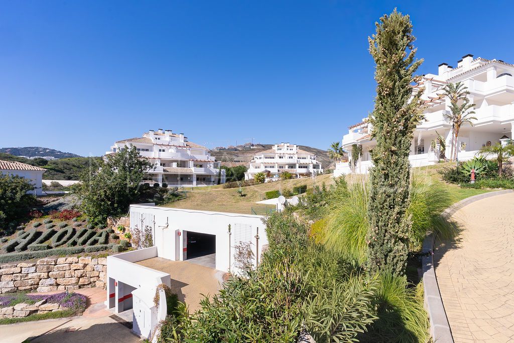 Nueva Andalucia, apartamento for sale with 2 bedrooms