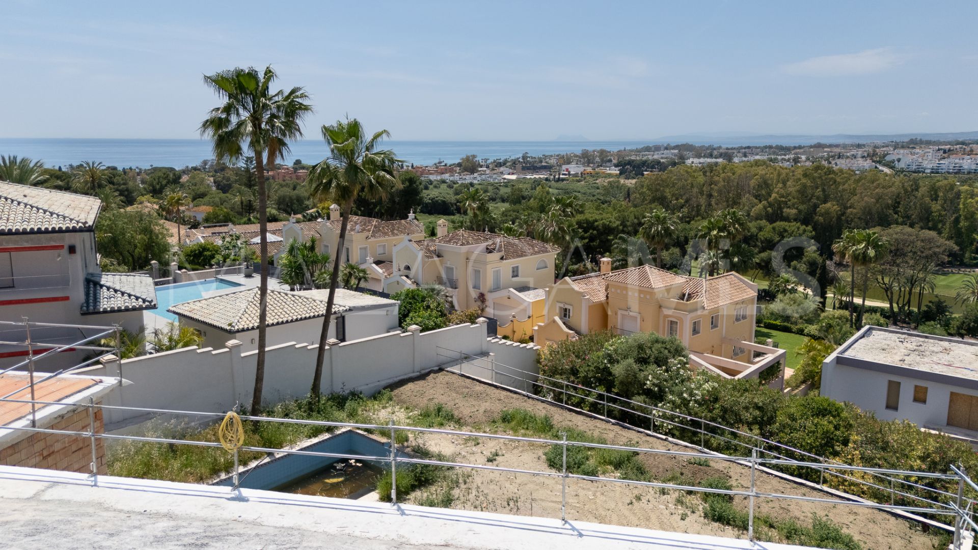 Villa for sale in El Paraiso