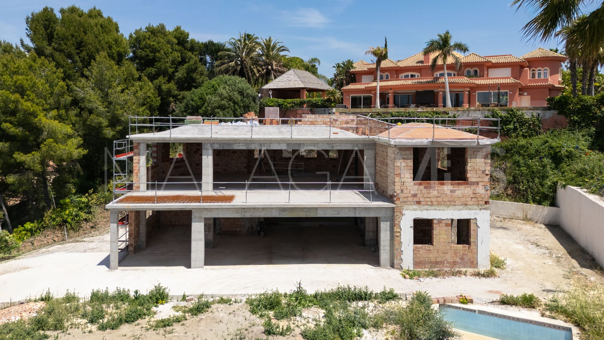 Villa for sale in El Paraiso