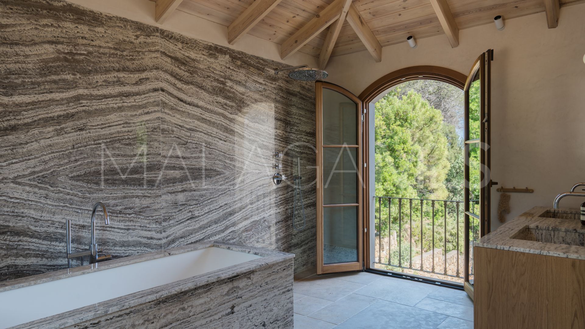 Villa for sale in El Madroñal
