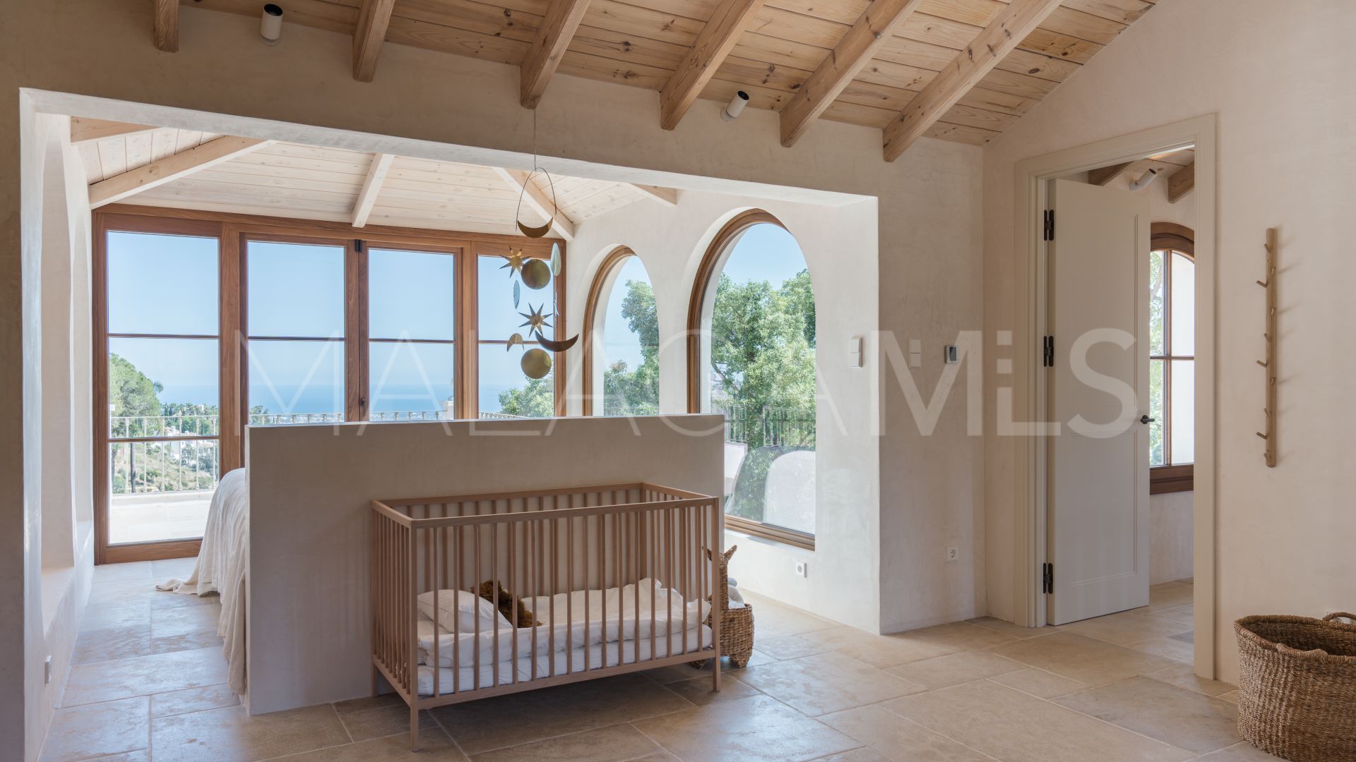Villa for sale in El Madroñal