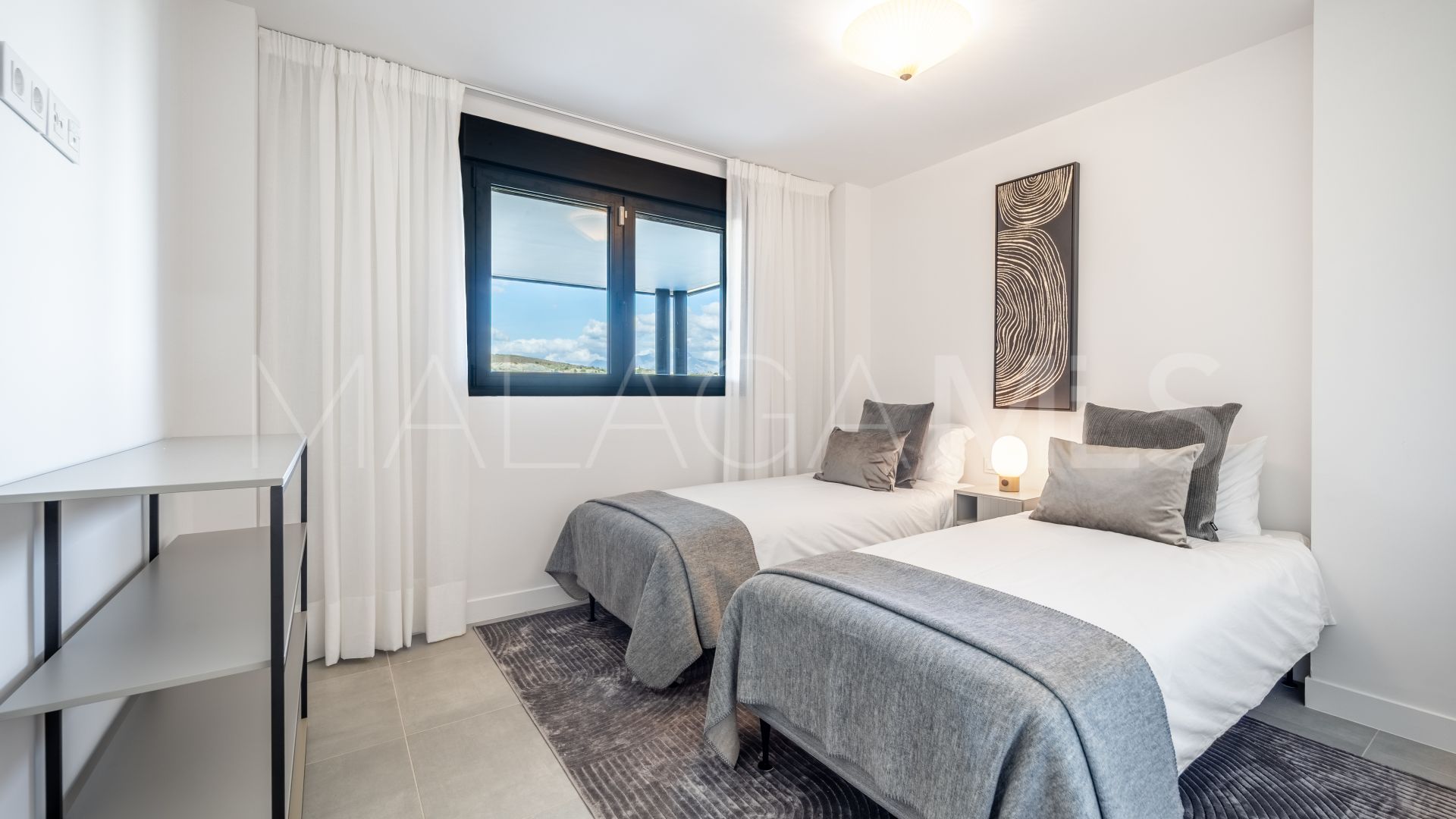 For sale Estepona apartment with 2 bedrooms