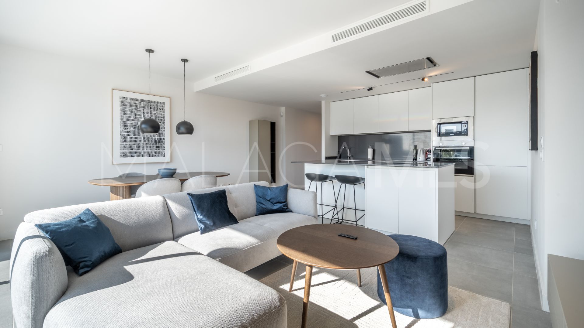 For sale Estepona apartment with 2 bedrooms