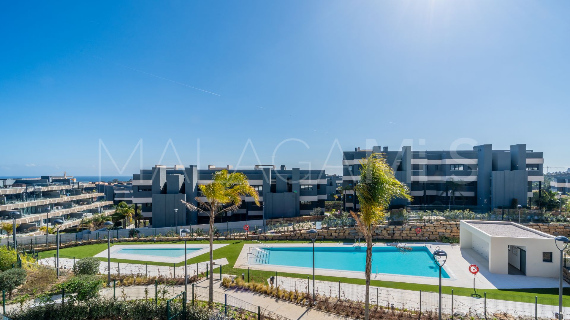 For sale Estepona apartment with 2 bedrooms