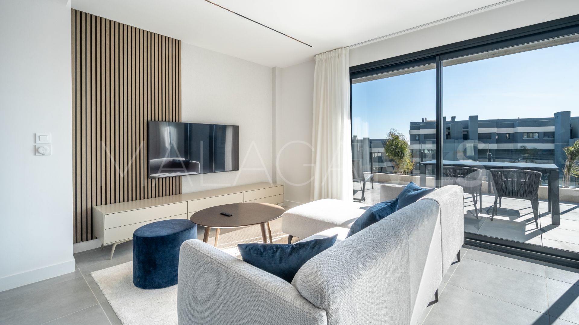 For sale Estepona apartment with 2 bedrooms