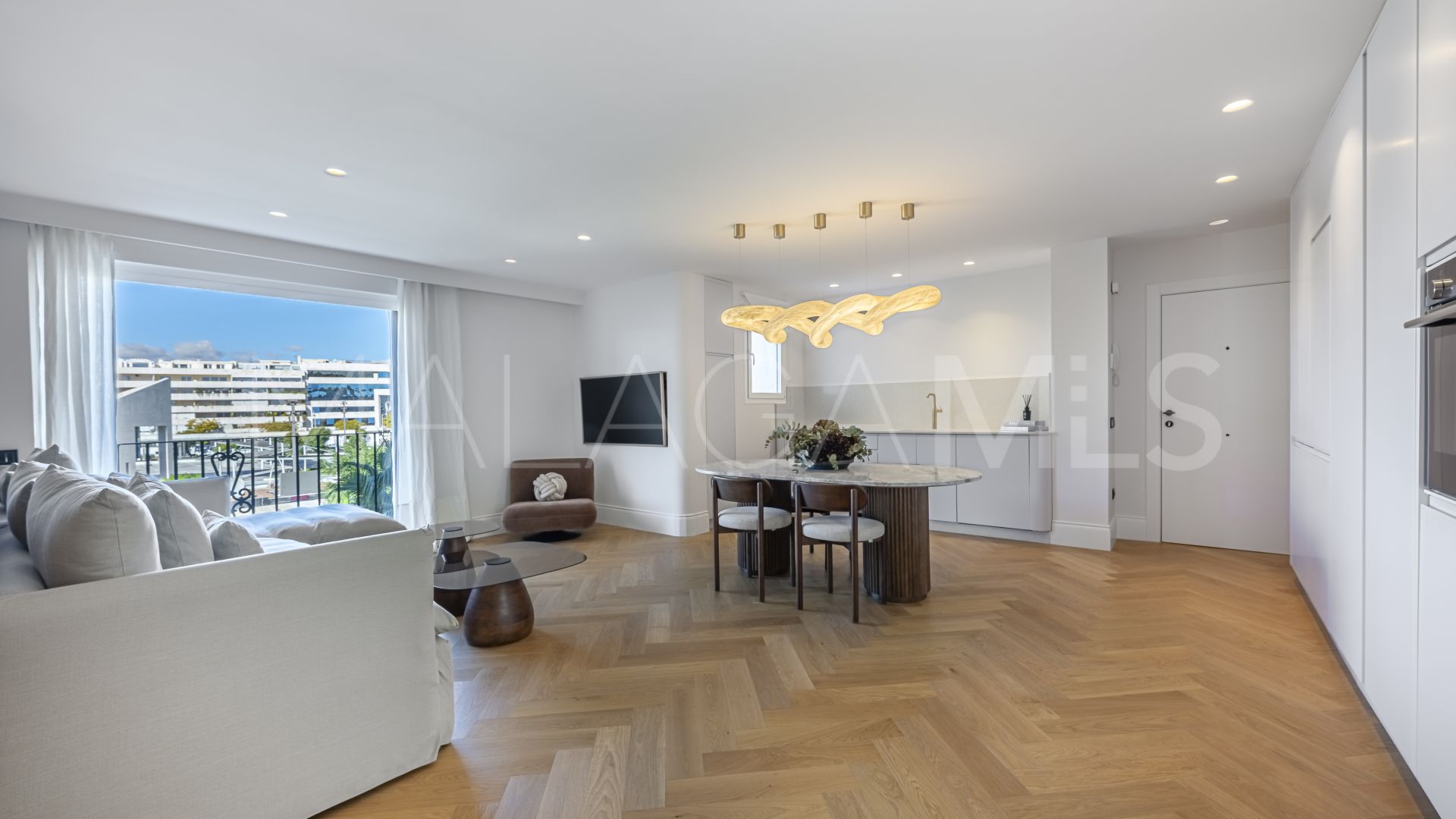 Lägenhet for sale in Marbella - Puerto Banus