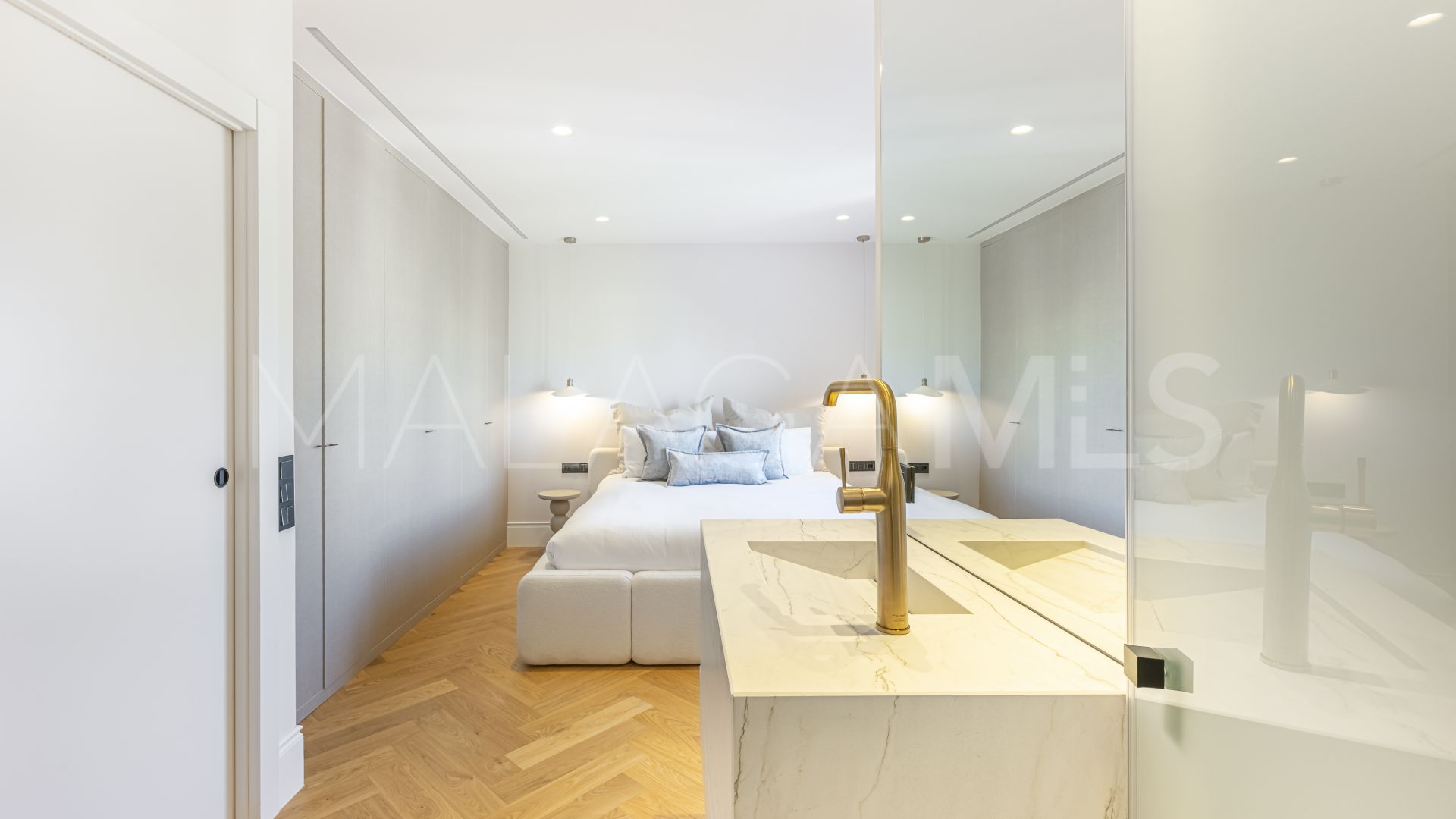 Lägenhet for sale in Marbella - Puerto Banus