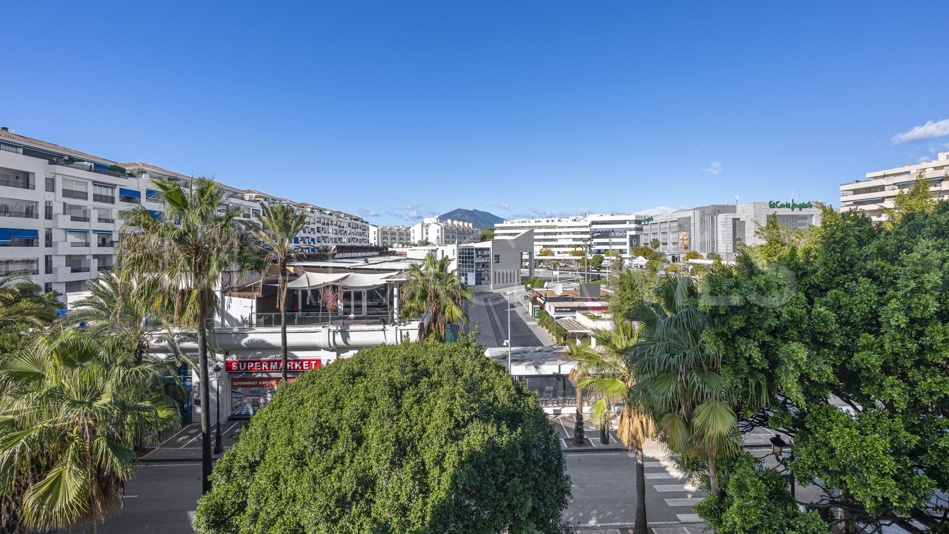 Lägenhet for sale in Marbella - Puerto Banus