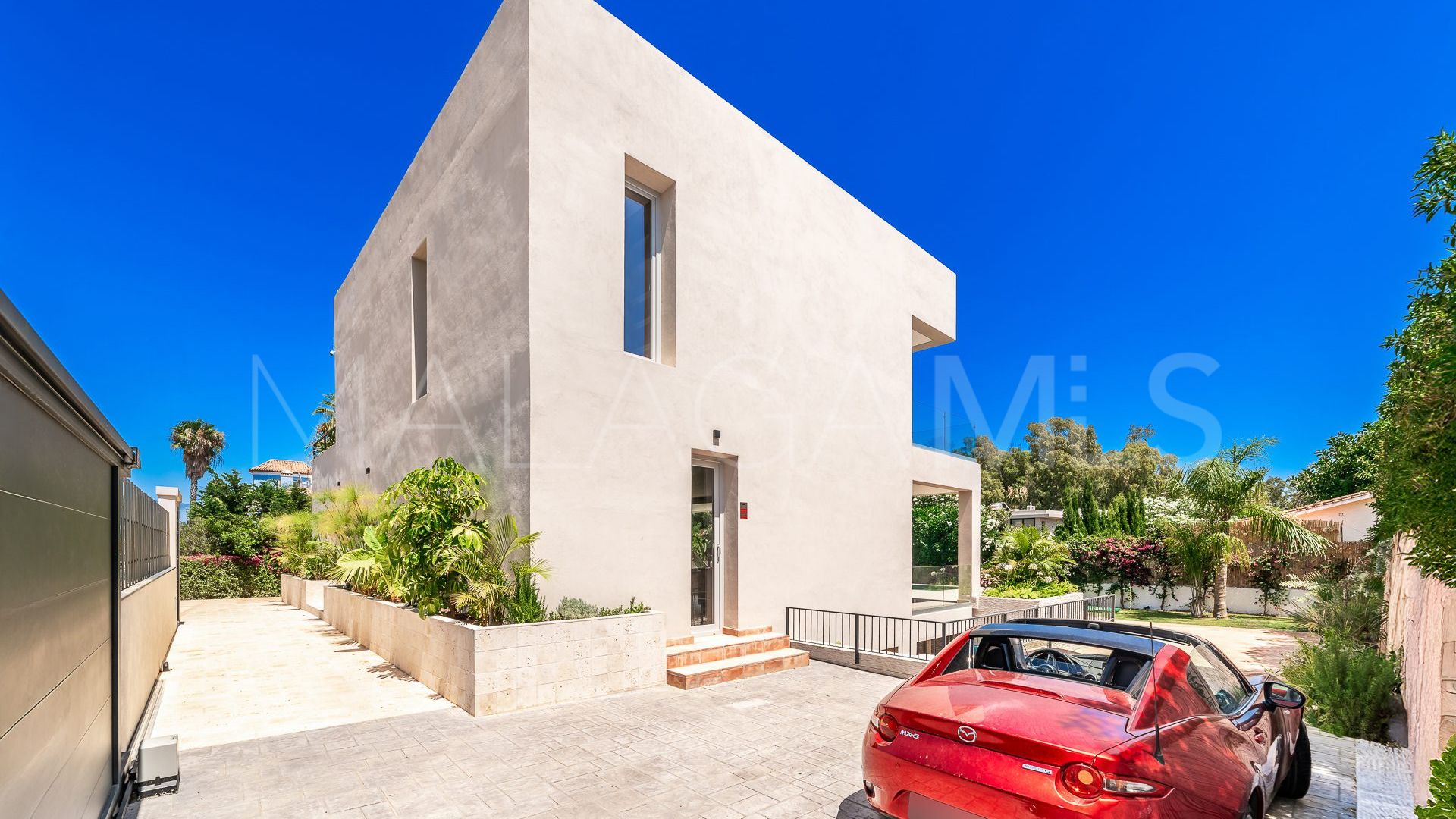 Villa in San Pedro de Alcantara for sale