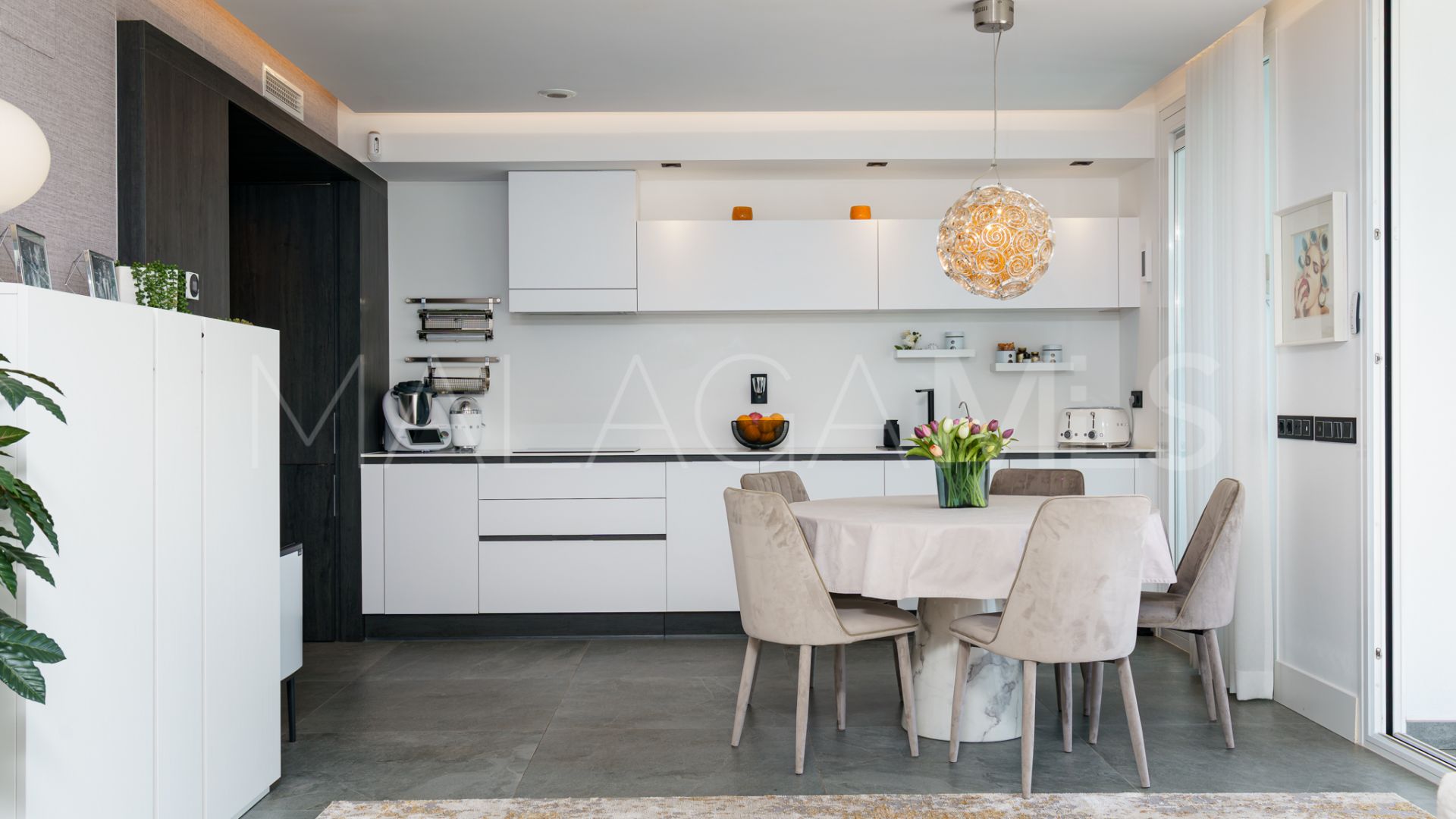 Benahavis apartment for sale