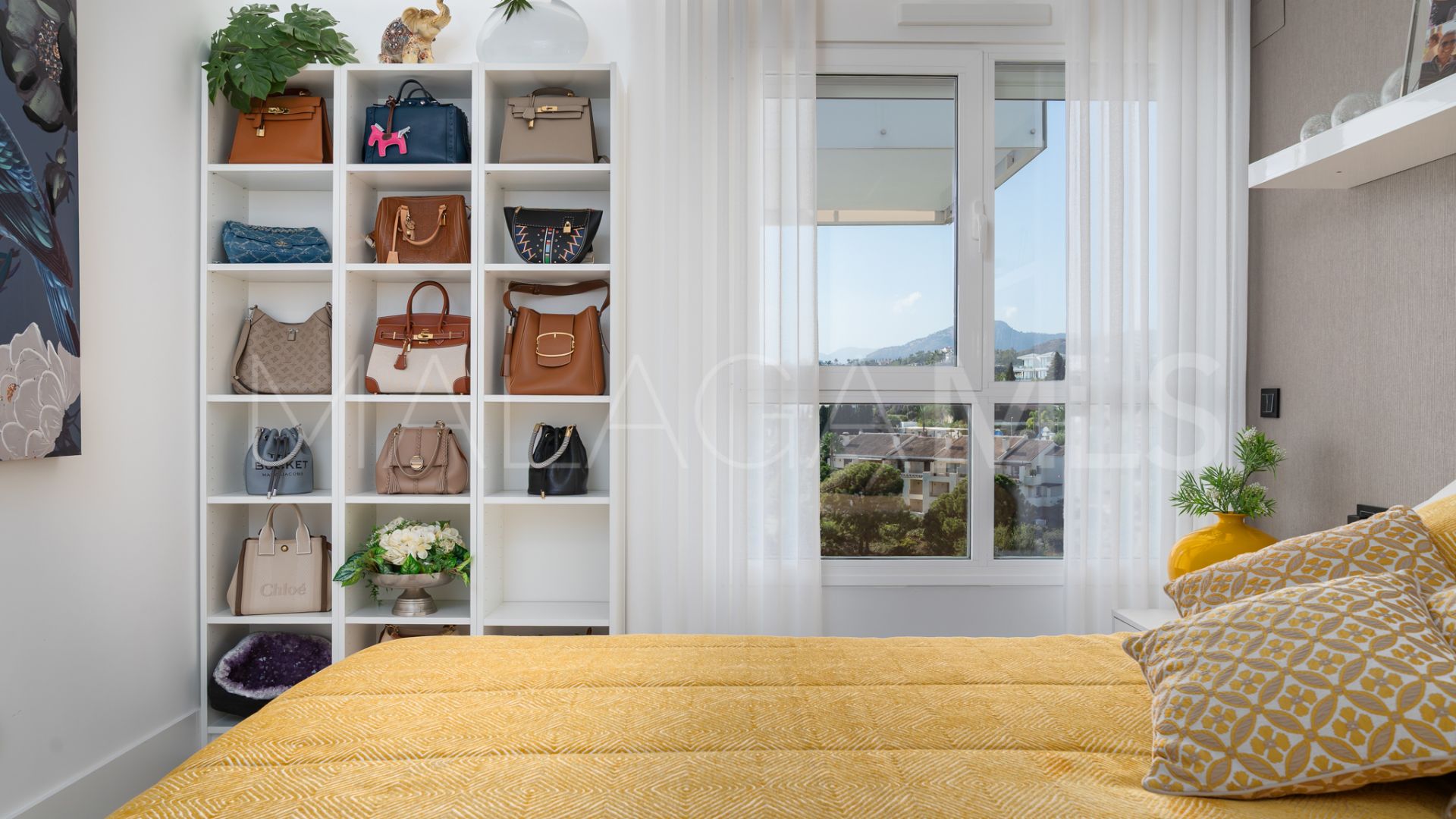 Benahavis apartment for sale