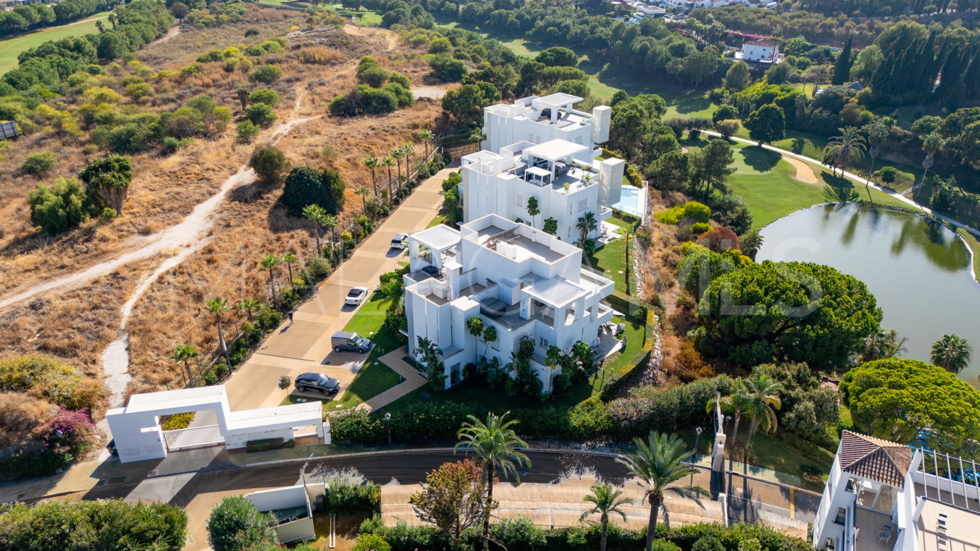 Benahavis apartment for sale