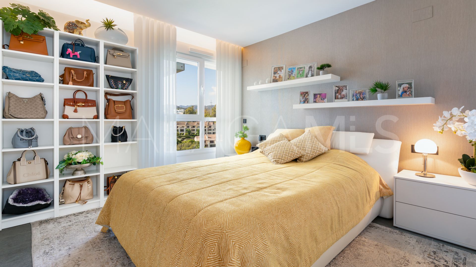 Benahavis apartment for sale