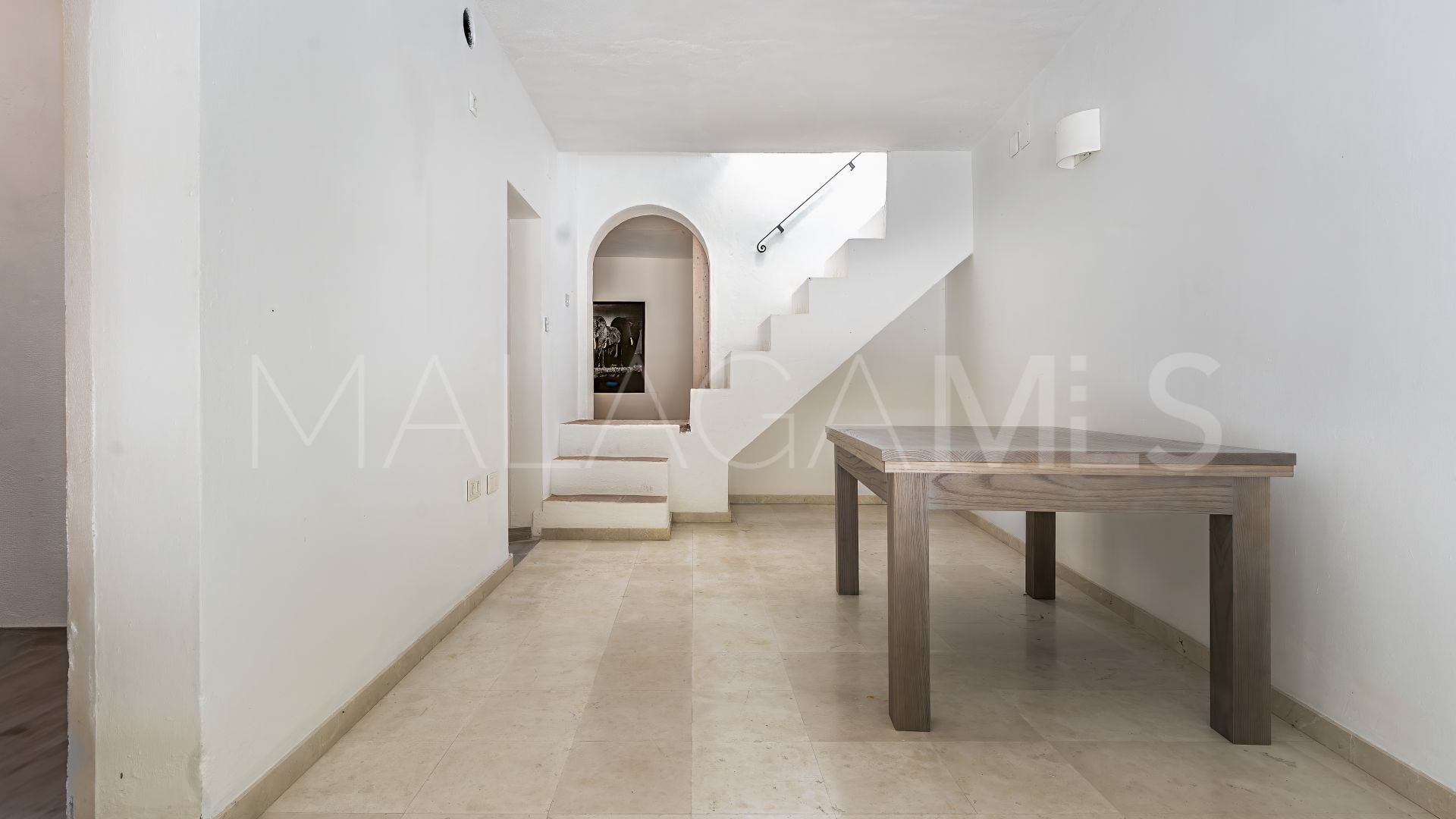 Town house for sale in Golden Mile